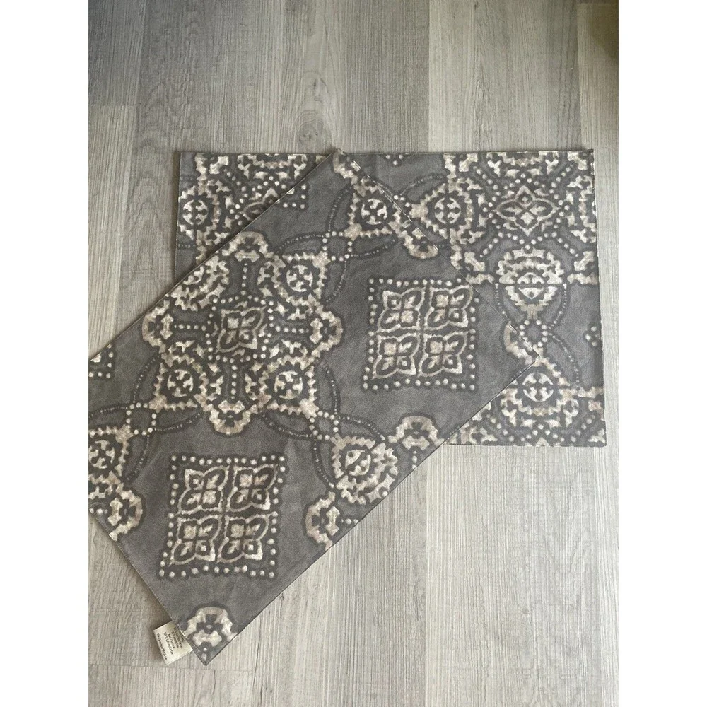 Pottery Barn placemats NWOT set of 2 grey tan cream batik EC